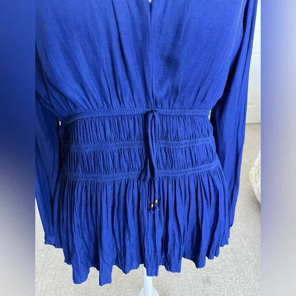 NWOT White House Black Market Long Sleeve Deep Purple Ruched V Neck Top Size S - Picture 4 of 11